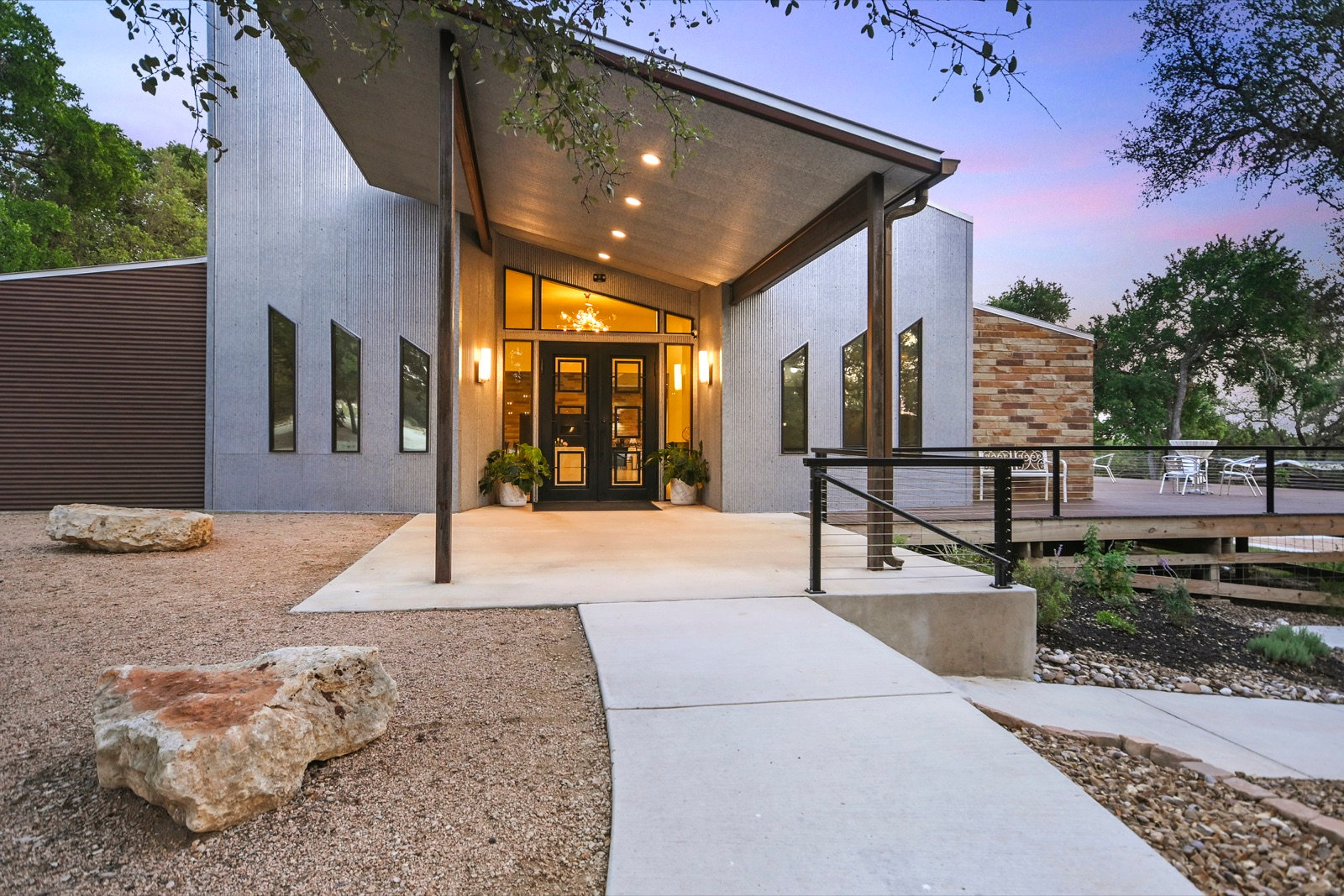 Prima Vista reception building entrance